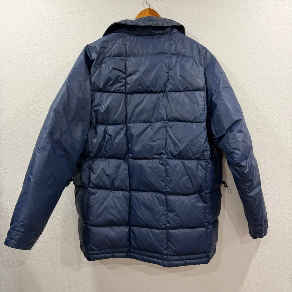 Eddie Bauer needs couple